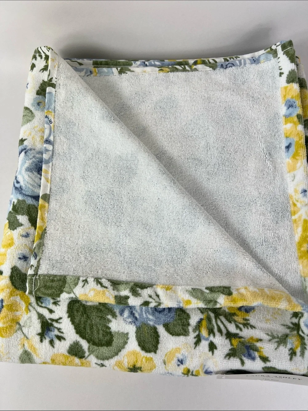Laura Ashley Bath Towels Blue, Yellow & Green Floral Cotton Velour Set of 2 NEW